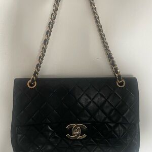 Chanel Vintage Jumbo Lambskin Black Leather Shoulder Bag. 1980’s